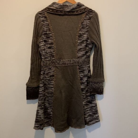 sioni - Wool Blend Button Front Cardigan​​ - Picture 2 of 4